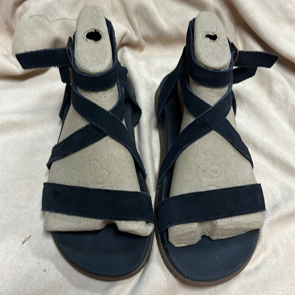 Black Chacos